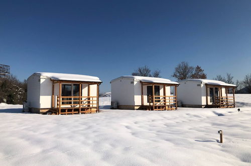 Photo 18 - Functional Mini Luxury Lodges Near Camerino