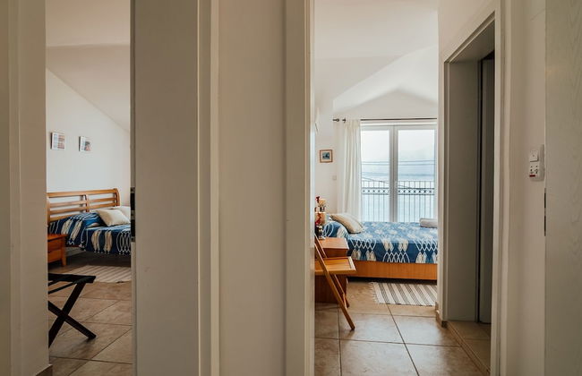 Spacious Family 4BR Seaside House, Fantastic Sea Views, 20 Meters to Beach - Foto 3