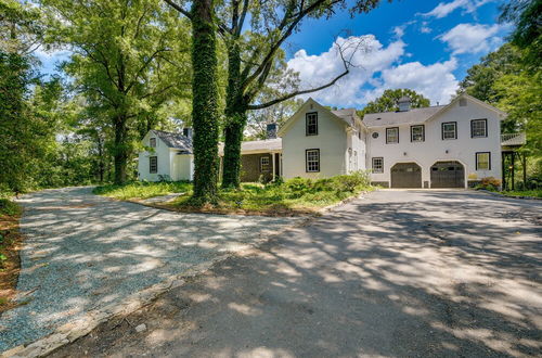 Photo 12 - Spacious Durham Home w/ Fire Pit & Hot Tub