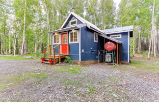 Photo 2 - Charming Alaska Vacation Rental w/ Gas Grill