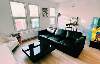 Photo 1 - London Flat Next to Central Line Tube Station