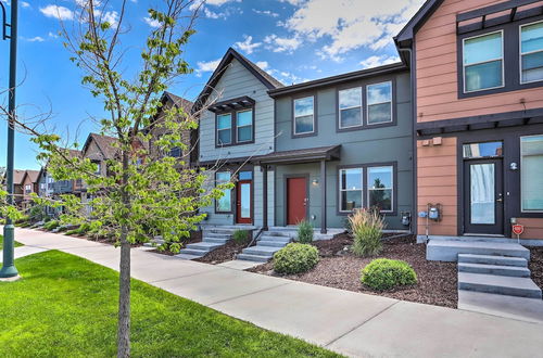 Foto 17 - Spacious Denver Townhome Near Central Park