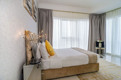 Photo 8 - OSKENA Homes-Damac Heights Two Bedroom