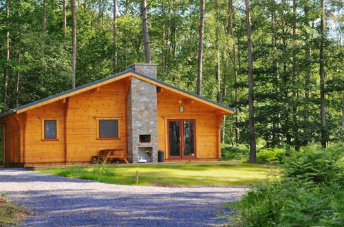 Foto 16 - Wooden Chalet With Wood Burning Stove