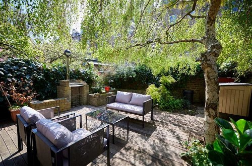 Foto 23 - The London Classic - Captivating 2bdr Flat With Garden