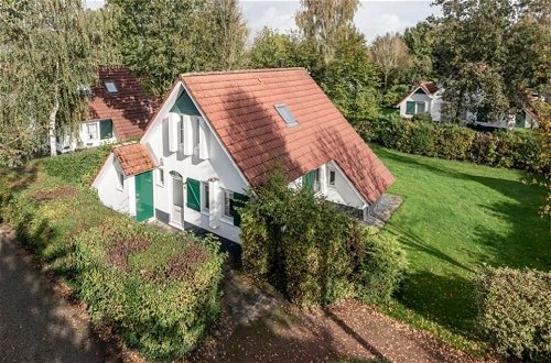 Photo 25 - Spacious Home with Garden near Langweerder Wielen