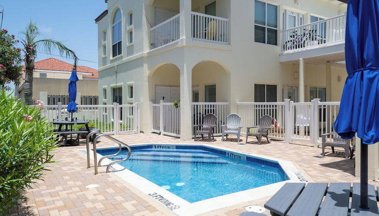 Photo 1 - Spacious Ground Floor Condo With Semi-private Pool, 1 Block to Beach