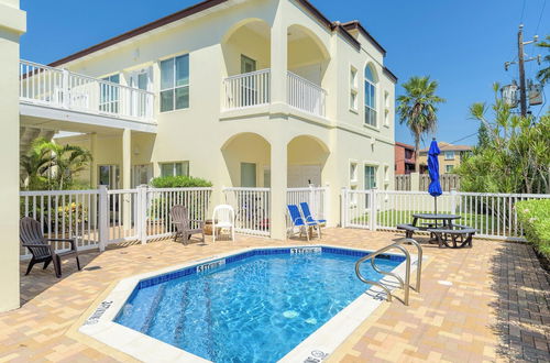 Photo 18 - Spacious Ground Floor Condo With Semi-private Pool, 1 Block to Beach