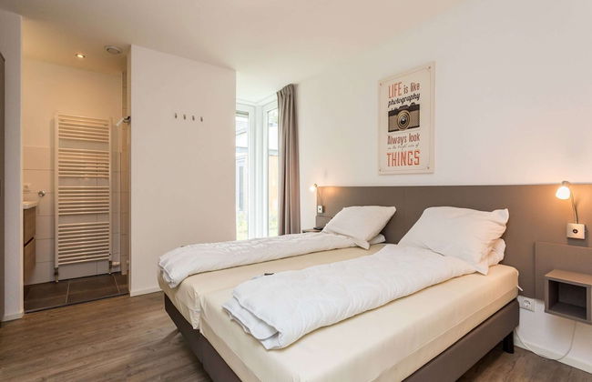 Stylish Villa With Fireplace in Limburg - Foto 4