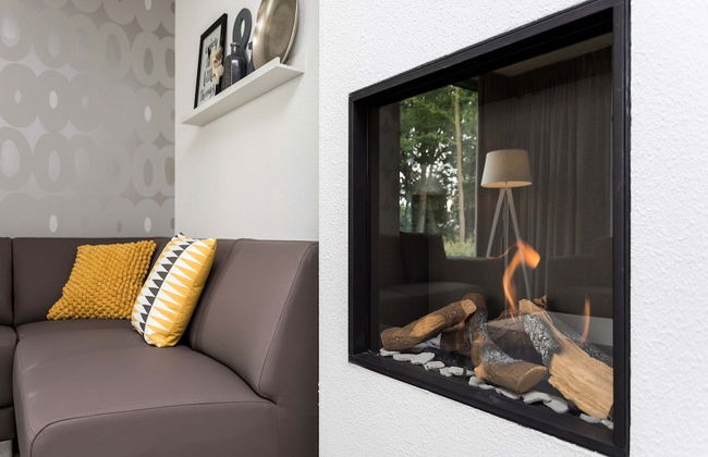 Stylish Villa With Fireplace in Limburg - Foto 8