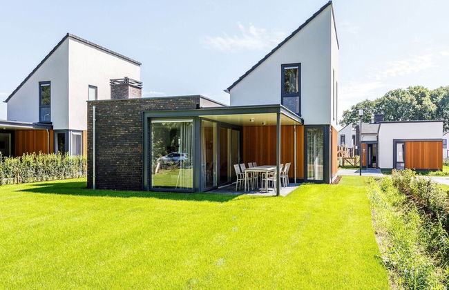 Stylish Villa With Fireplace in Limburg - Foto 38