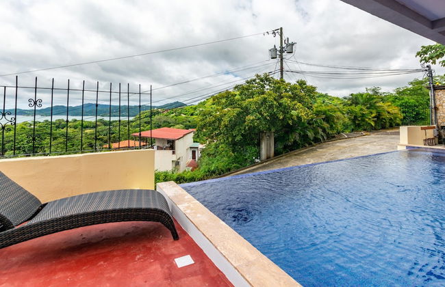 2-Bedroom Condo with Ocean View and Pool - Foto 29