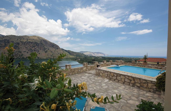 Linda's Villa In Unrivalled Position in Kournas - Amazing View! - Foto 27