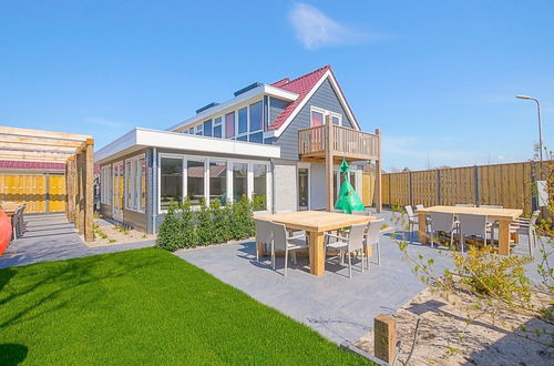 Foto 1 - Attractive Holiday Home in Callantsoog With Fenced Garden