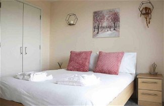 Photo 3 - Comfy Duplex 2-bed Apartment in Milton Keynes