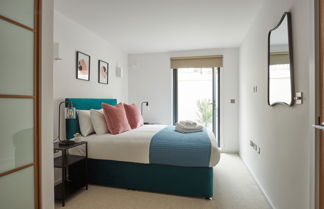 Photo 2 - Hammersmith Mews by Viridian Apartments