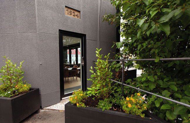 Stunning Marina View - Brand New - City Center - Photo 40