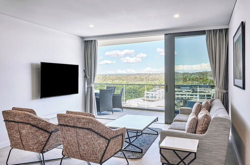 Photo 23 - Meriton Suites Canberra