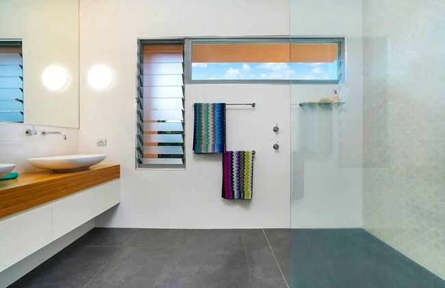 ZENLUX - 5BR Holiday Home with Pool - Foto 14