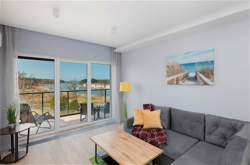 Photo 8 - Riverfront Apartment by Renters