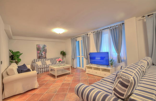 Borgo Belvedere-lake View & Shared Pool - Foto 1