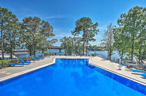 Photo 8 - Mid-century Modern Condo on Lake w/ Boat Slip