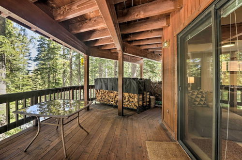 Foto 5 - Modern Tahoe Donner Retreat With Deck & Grill