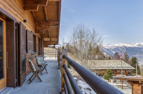 Photo 8 - Chalet Capricorne -impeccable Ski in out Chalet With Sauna and Views