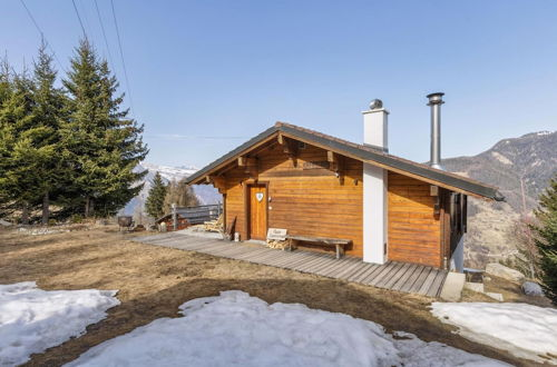 Photo 15 - Chalet Capricorne -impeccable Ski in out Chalet With Sauna and Views