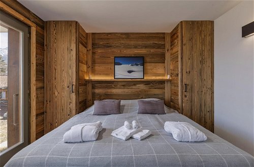 Photo 36 - Chalet Capricorne -impeccable Ski in out Chalet With Sauna and Views