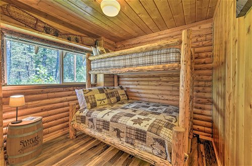 Foto 13 - Alpine Adventures: Cozy Log Cabin w/ Deck & Views