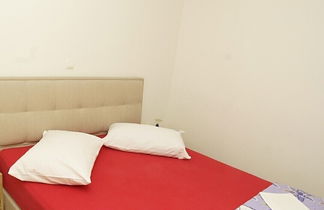 Photo 2 - Inviting 3 Sleeper Apartment in Split