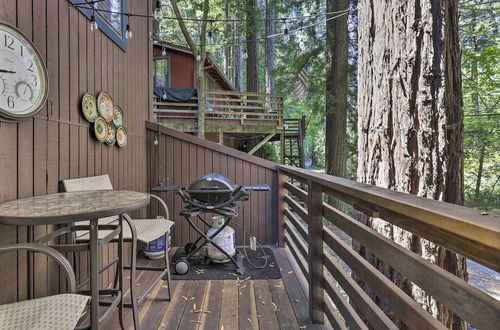 Foto 18 - Tranquil Guerneville Home w/ Redwood Views