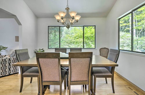 Photo 11 - Tranquil Guerneville Home w/ Redwood Views