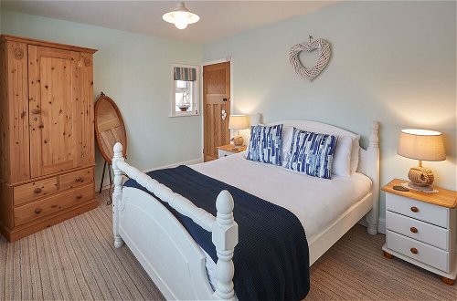 Photo 3 - Host Stay Tenby Cottage