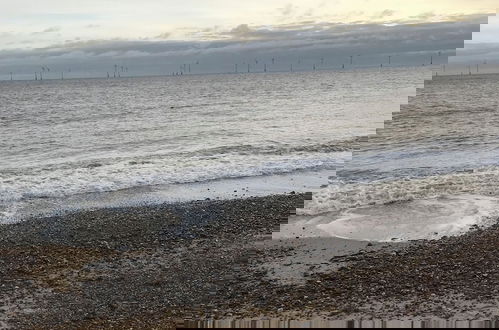Photo 18 - 2-bed Seaside Retreat - Sleeps 4 & Parking