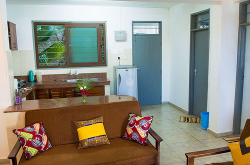 Photo 2 - Paradise Resort Apartments