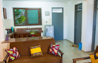 Photo 2 - Paradise Resort Apartments