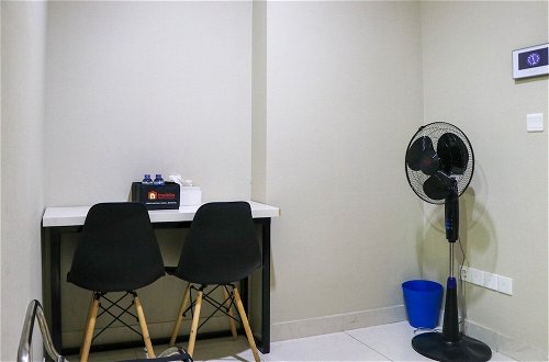 Foto 9 - Minimalist and Comfort 1BR at Gold Coast Apartment