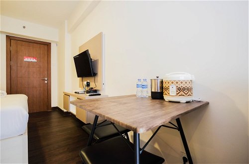 Photo 4 - Cozy Living Studio Room At Cinere Resort Apartment