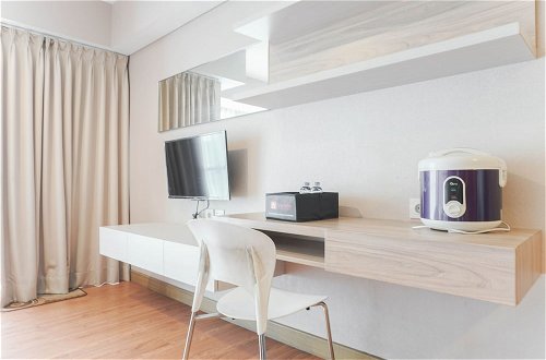 Photo 4 - Comfortable And Nice Studio Room Apartement At H Residence