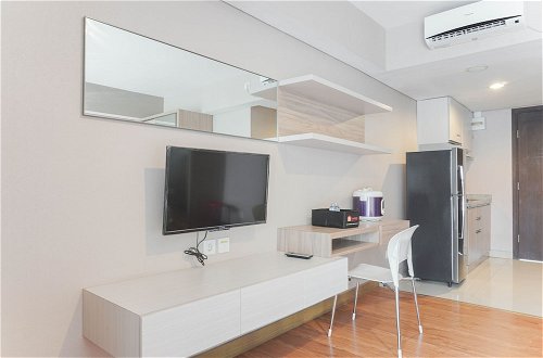 Foto 8 - Comfortable And Nice Studio Room Apartement At H Residence