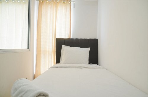 Foto 6 - Comfy and Nice 2BR at Paradise Mansion Apartment