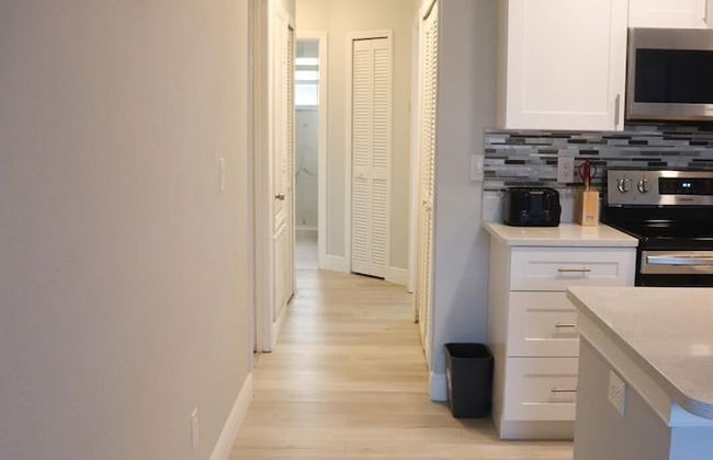 Three Bedroom Apartment #4 -- 5014 LBC -- Vusa Three Bedroom Condo Apartment - Foto 17