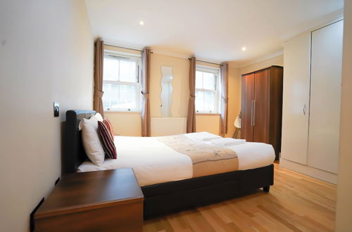 Photo 5 - Lovely 2-bed Apartment in London