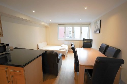 Foto 9 - Lovely 2-bed Apartment in London