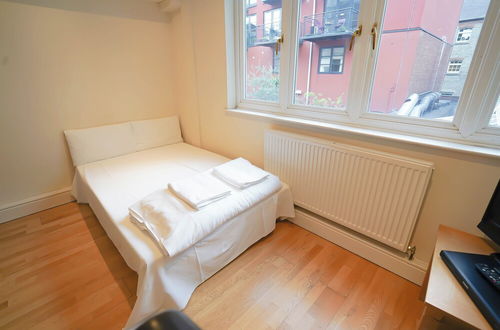 Photo 3 - Lovely 2-bed Apartment in London