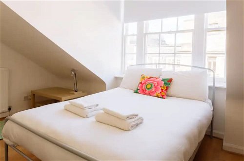 Photo 3 - Charming 3 Bedroom Apartment in the Heart of Vibrant Old Town