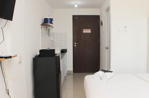 Photo 5 - Fancy And Nice Studio Apartment At Sayana Bekasi