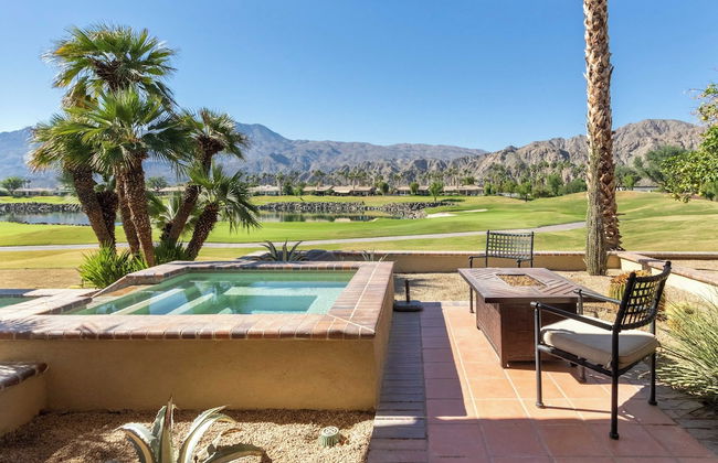 Moonshine by Avantstay Modern & Stylish Estate w/ Bar, Fire Pit & Hot Tub 5 bd - Foto 4